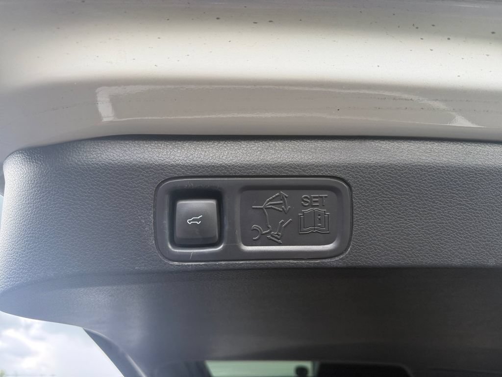 Certified 2023 Ford Expedition Platinum AWD/4WD image 30