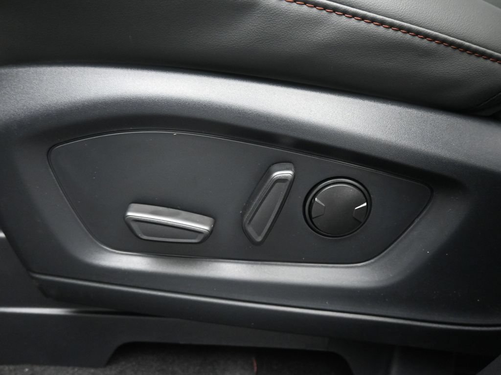 Certified 2025 Ford Explorer Active RWD image 9