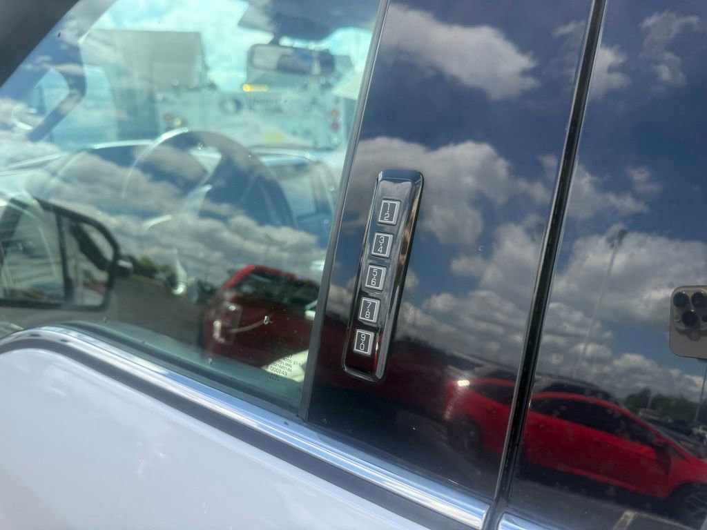 Certified 2019 Ford F150 Limited AWD/4WD image 11