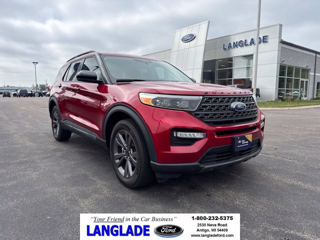Certified 2024 Ford Explorer XLT w/ Equipment Group 202A