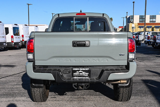 Used 2022 Toyota Tacoma TRD Sport w/ TRD Premium Sport Package RWD image 8
