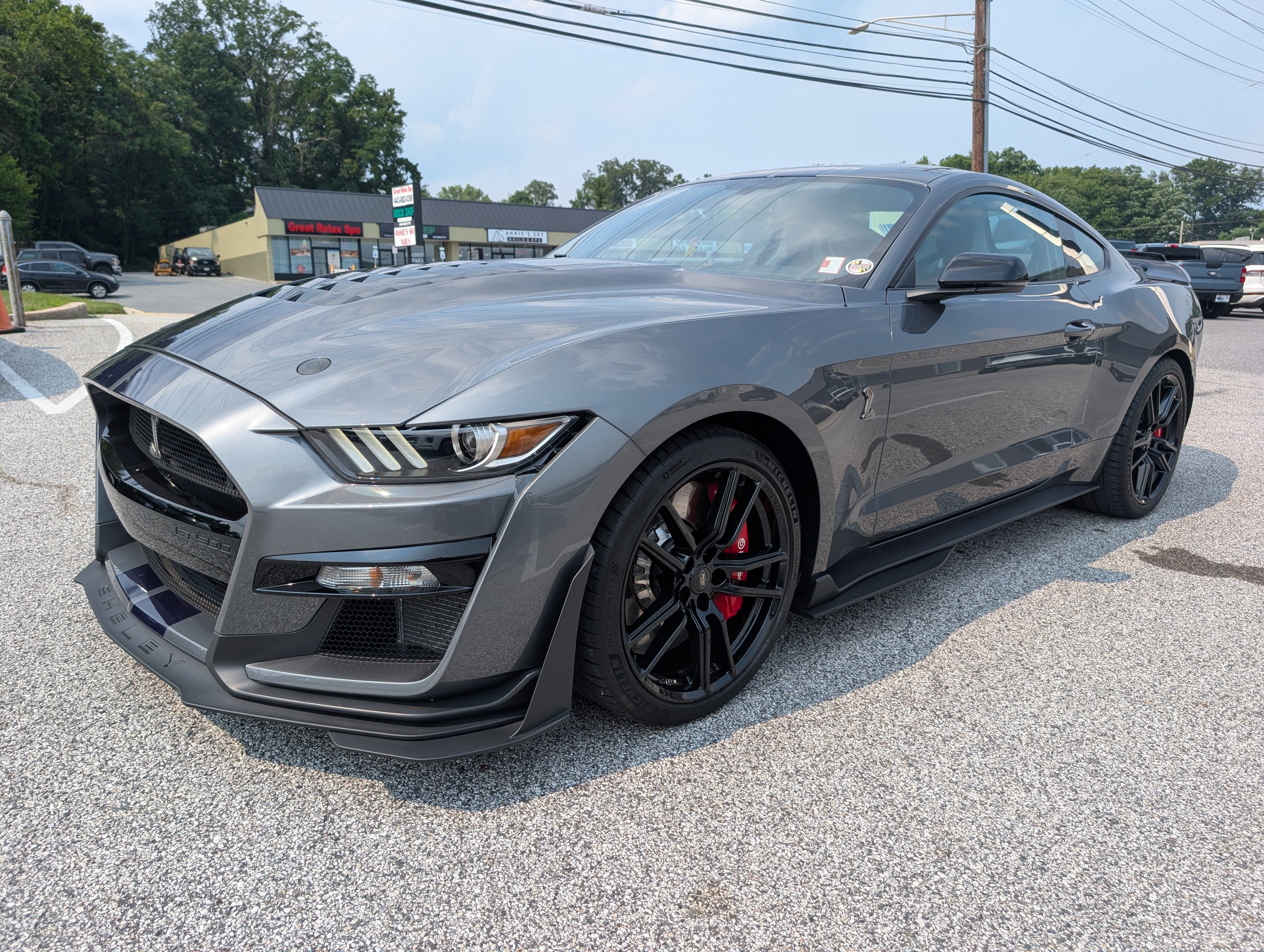 Certified 2022 Ford Mustang Shelby GT500 w/ Technology Package RWD image 2