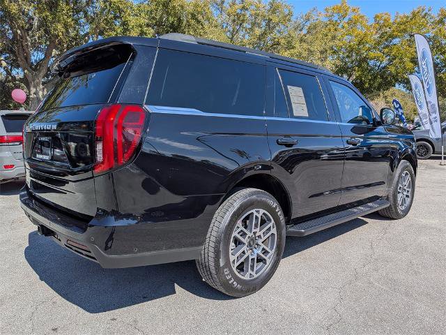 Certified 2025 Ford Expedition Active image 5