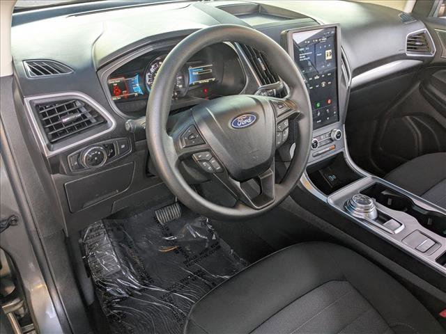 Certified 2023 Ford Edge SE w/ Black Appearance Package AWD/4WD image 10