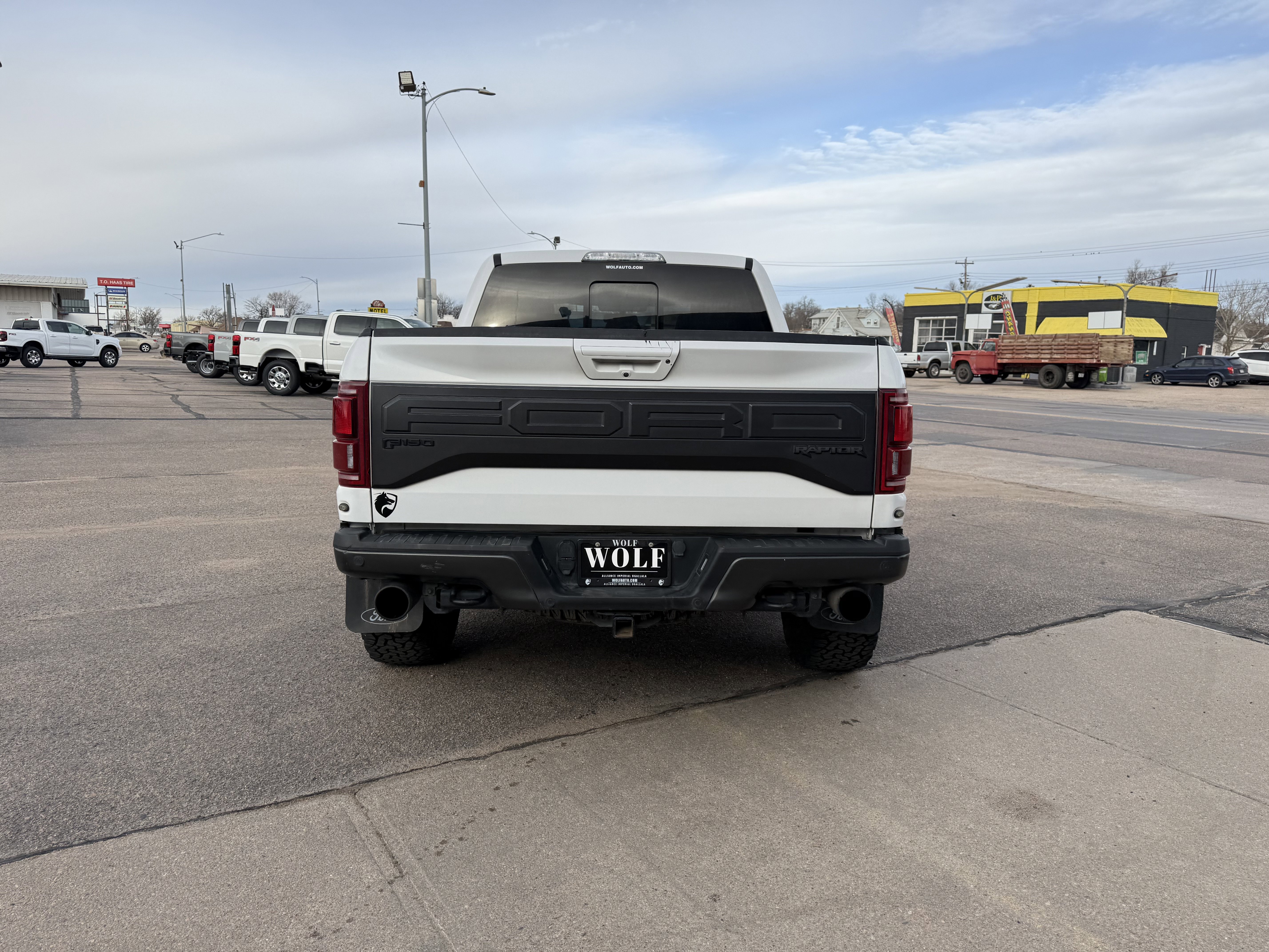Certified 2017 Ford F150 Raptor w/ Equipment Group 802A Luxury image 7