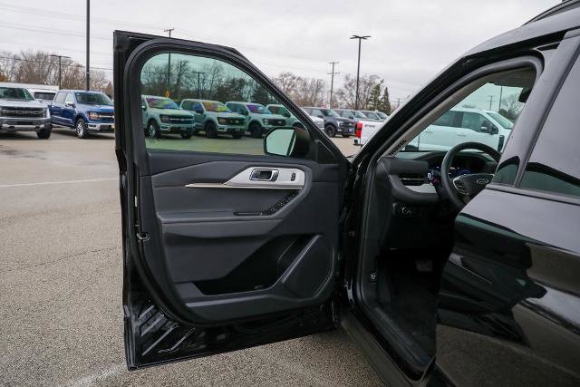 Certified 2025 Ford Explorer Active w/ Active Comfort Package image 21