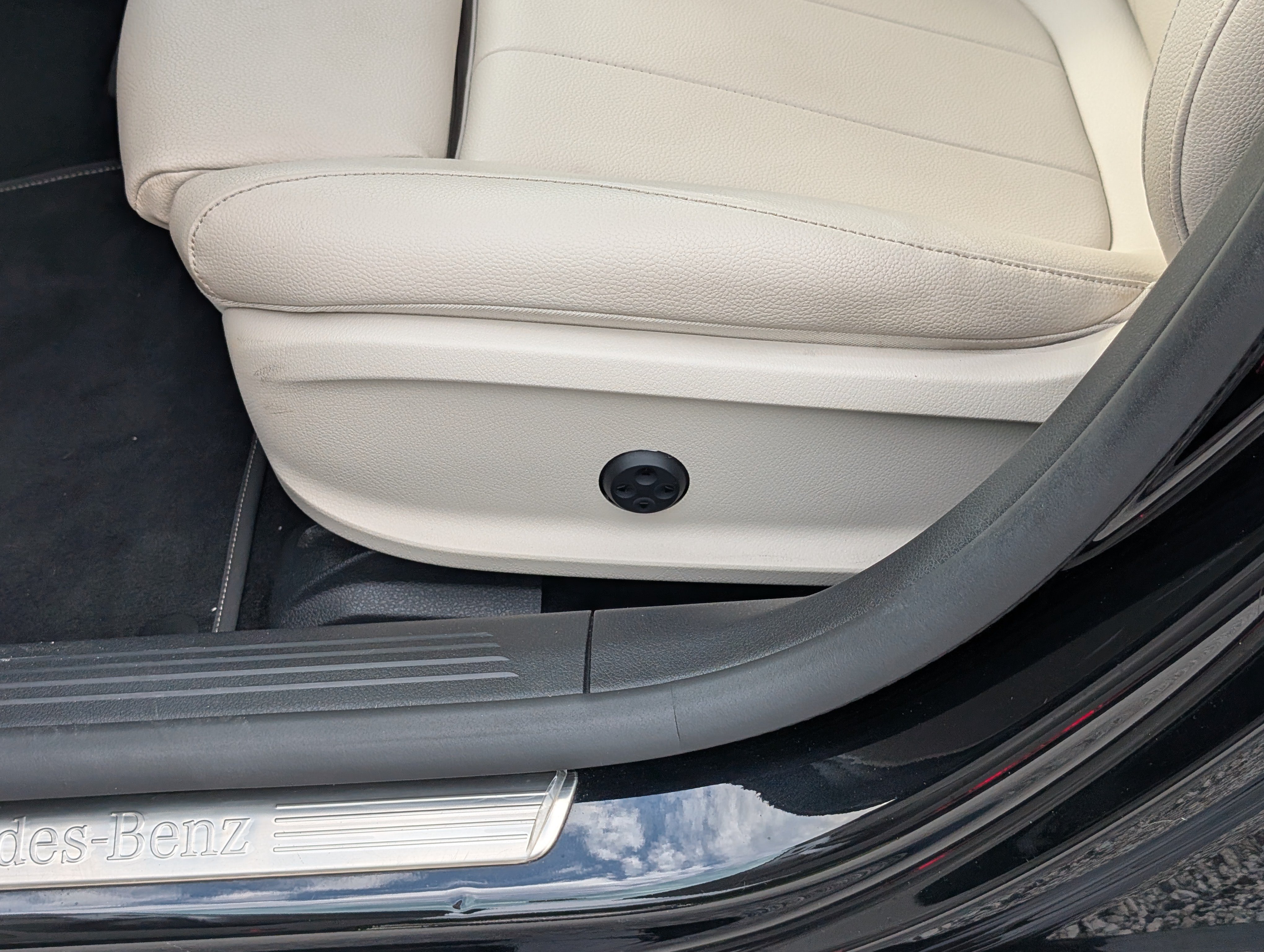 Used 2021 Mercedes-Benz CLA 250 4MATIC image 22