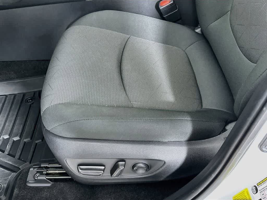 Used 2024 Toyota RAV4 XLE w/ Convenience Package AWD/4WD image 29