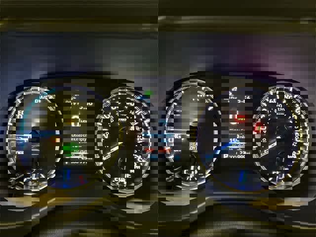 Used 2021 Toyota RAV4 LE image 6