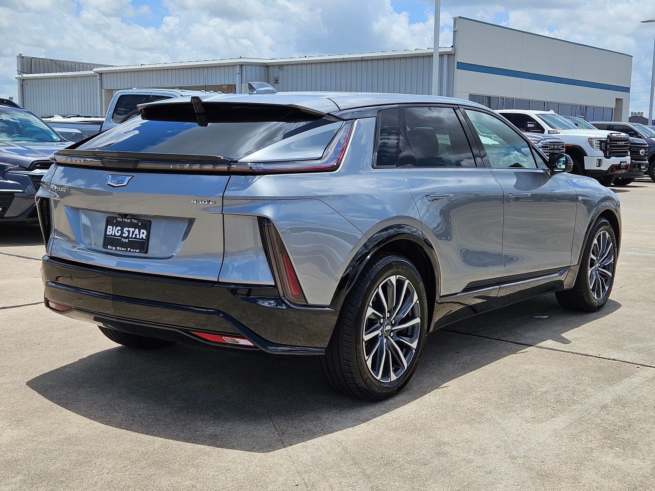 Used 2024 Cadillac Lyriq Sport RWD image 3