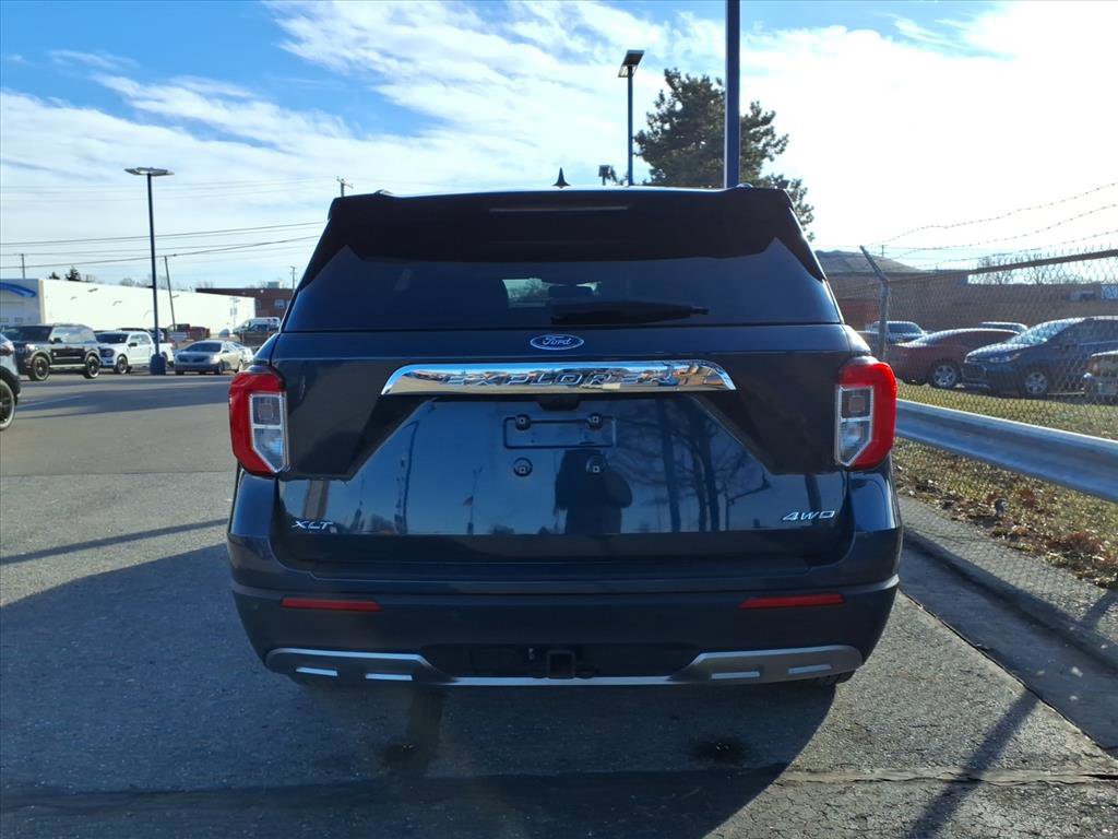 Certified 2023 Ford Explorer XLT w/ Equipment Group 202A image 3