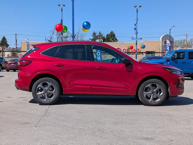 Certified 2024 Ford Escape ST-Line w/ Tech Pack #1 AWD/4WD image 3