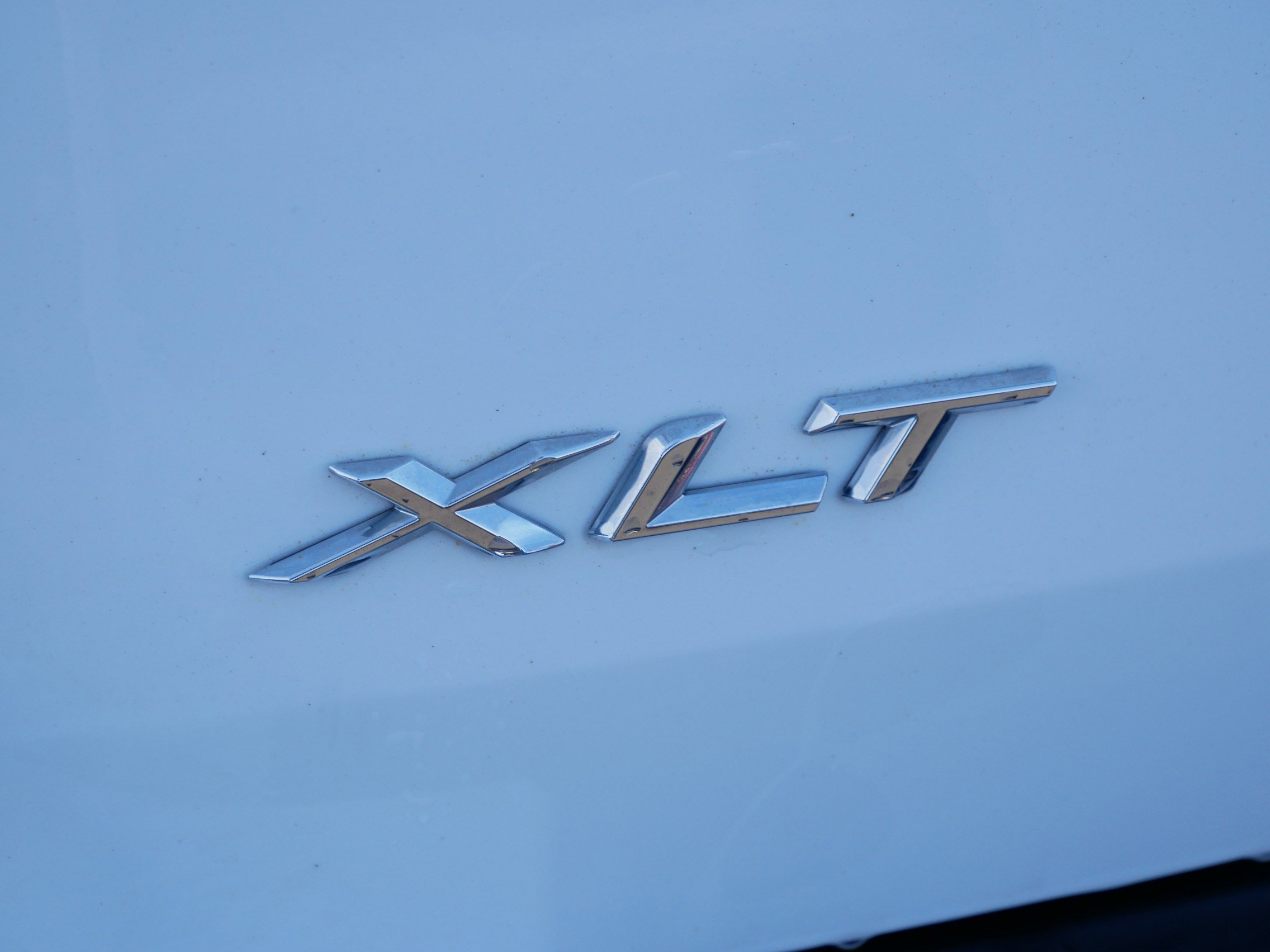 Certified 2020 Ford Explorer XLT w/ Cold Weather Package AWD/4WD image 18
