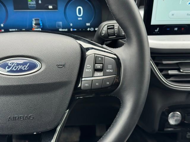 Certified 2025 Ford Escape Platinum image 29