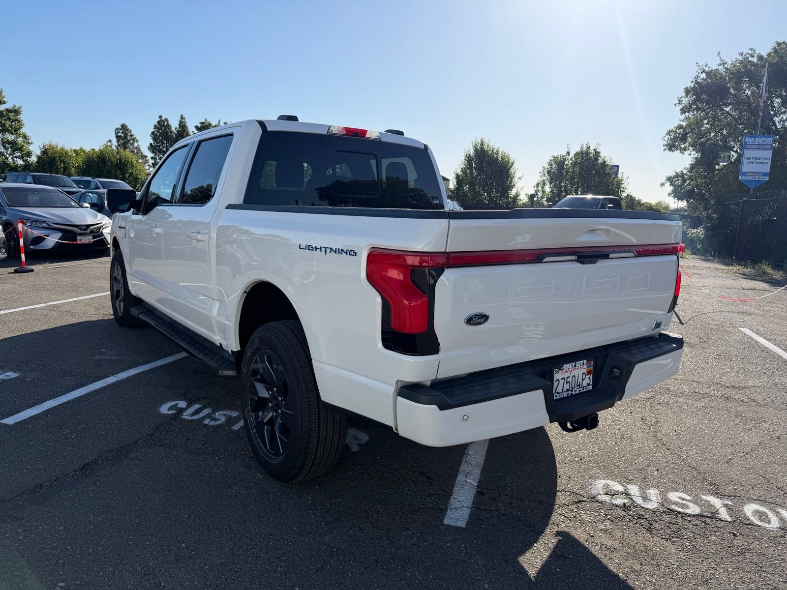 Certified 2022 Ford F150 Lightning Lariat AWD/4WD image 3