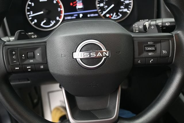 Used 2025 Nissan Rogue S AWD/4WD image 10