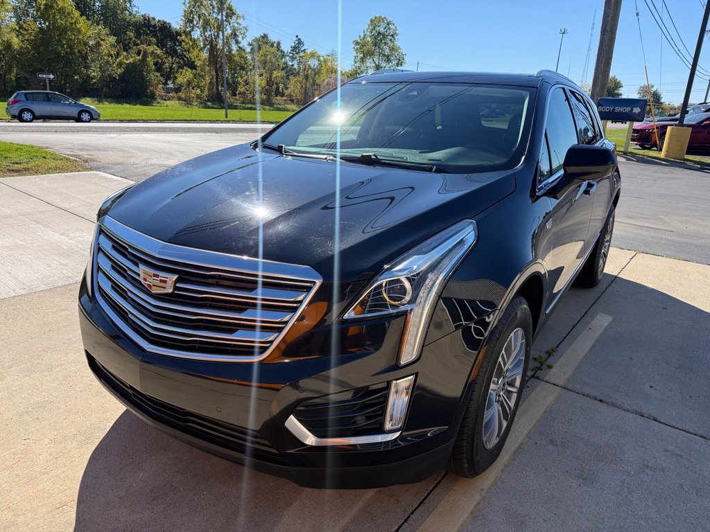 Used 2017 Cadillac XT5 Luxury w/ Driver Awareness Package FWD image 6