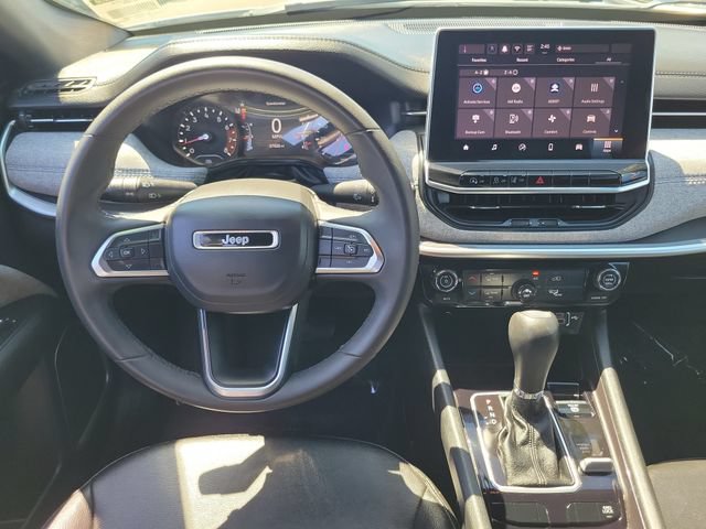 Used 2024 Jeep Compass Latitude AWD/4WD image 4