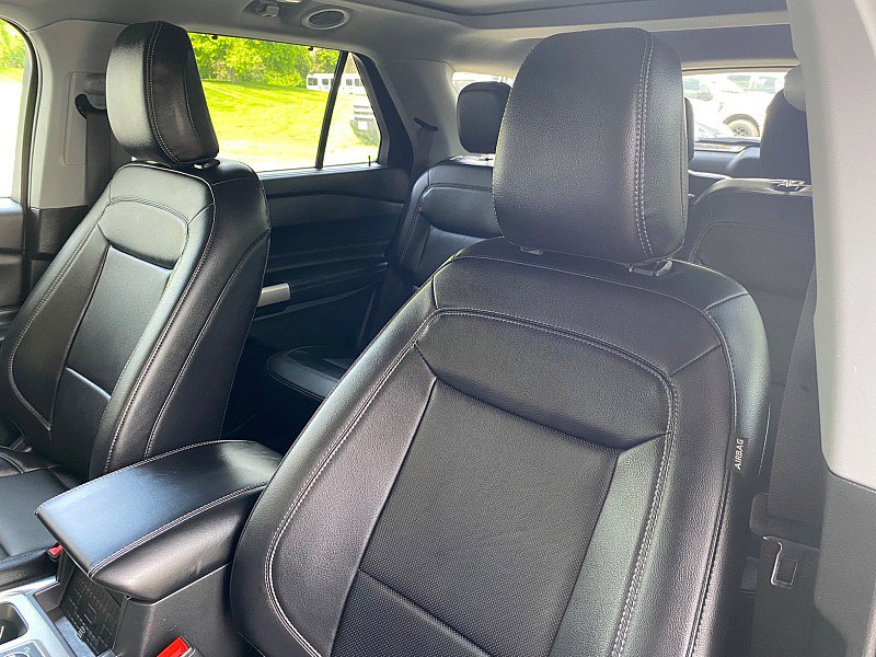 Certified 2023 Ford Explorer Limited w/ Limited Technology Package AWD/4WD image 25