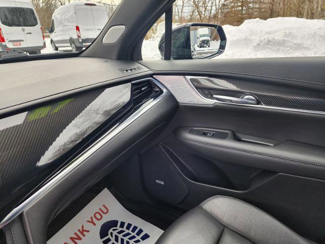 Used 2024 Cadillac XT6 Sport w/ LPO, Onyx Lite Package image 16