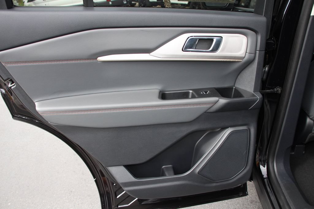 Certified 2025 Ford Explorer Active AWD/4WD image 20