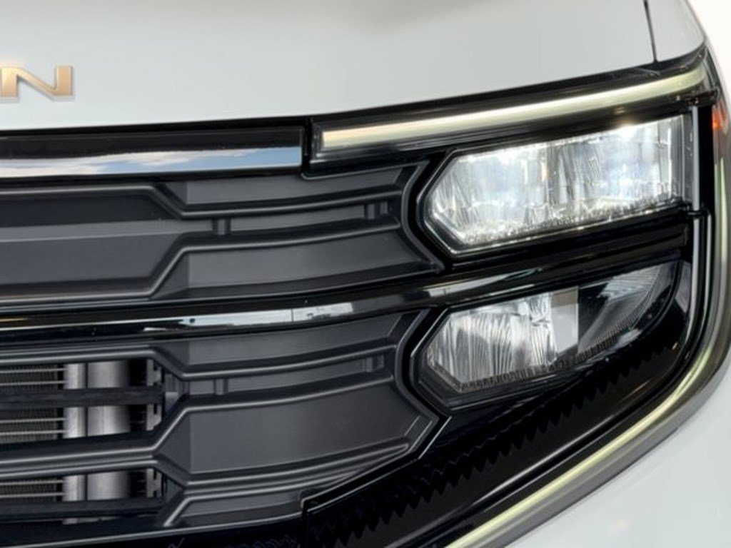 Certified 2025 Ford Expedition Active AWD/4WD image 12