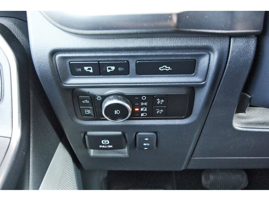 Certified 2023 Ford F150 Platinum w/ Equipment Group 701A High image 18