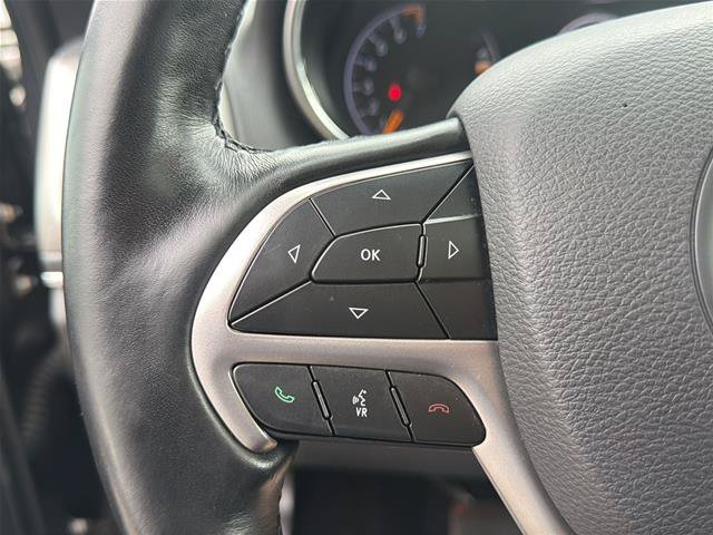 Used 2020 Jeep Grand Cherokee Limited AWD/4WD image 18