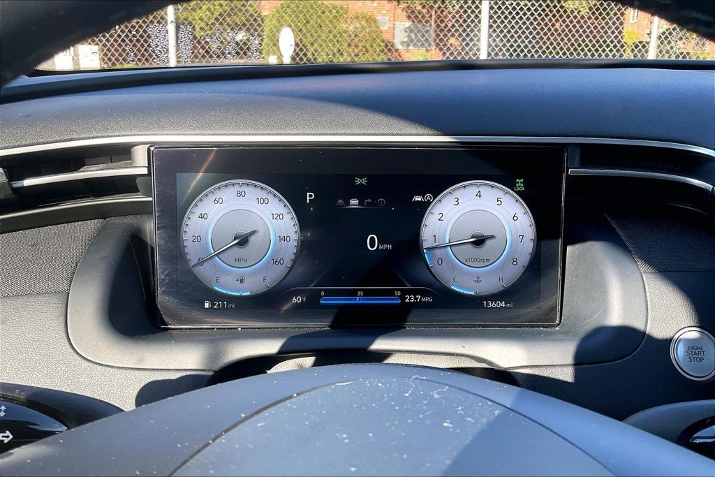Used 2022 Hyundai Tucson Limited AWD/4WD image 19