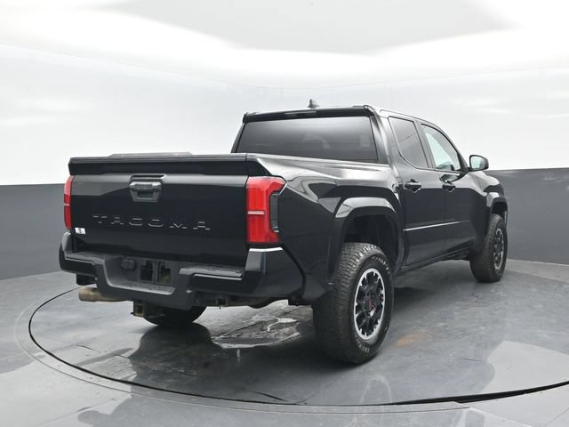 Used 2024 Toyota Tacoma SR5 AWD/4WD image 21