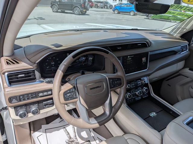 Used 2023 GMC Yukon Denali w/ Denali Reserve Package AWD/4WD image 8
