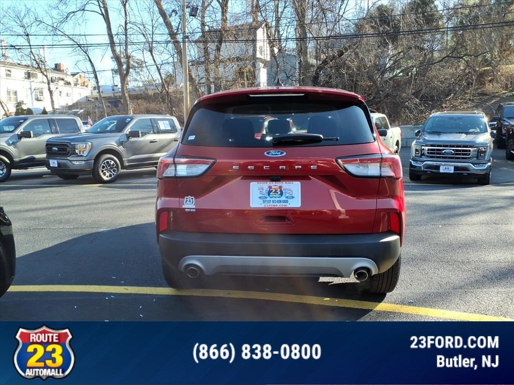 Certified 2022 Ford Escape SE w/ Convenience Package image 3