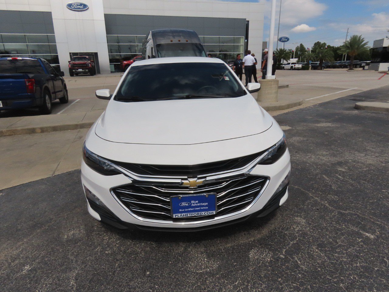Used 2024 Chevrolet Malibu LT FWD image 4