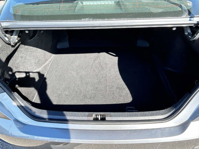 Used 2025 Toyota Camry SE FWD image 13