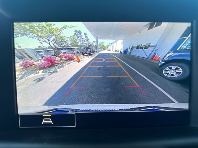 Used 2023 GMC Terrain SLT w/ Elevation Edition image 18