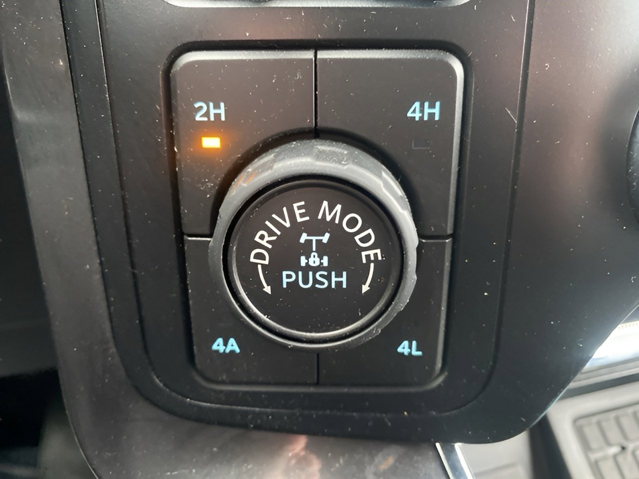 Certified 2023 Ford F150 Lariat w/ Equipment Group 502A High image 25