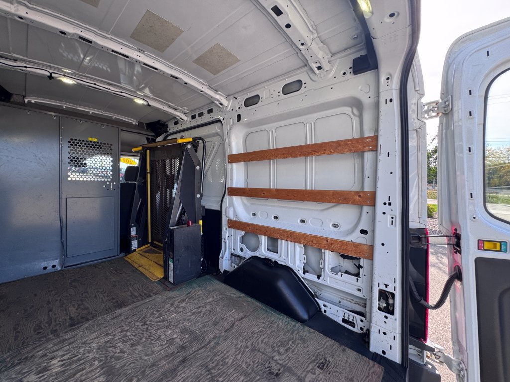 Certified 2017 Ford Transit 150 130 Medium Roof RWD image 15