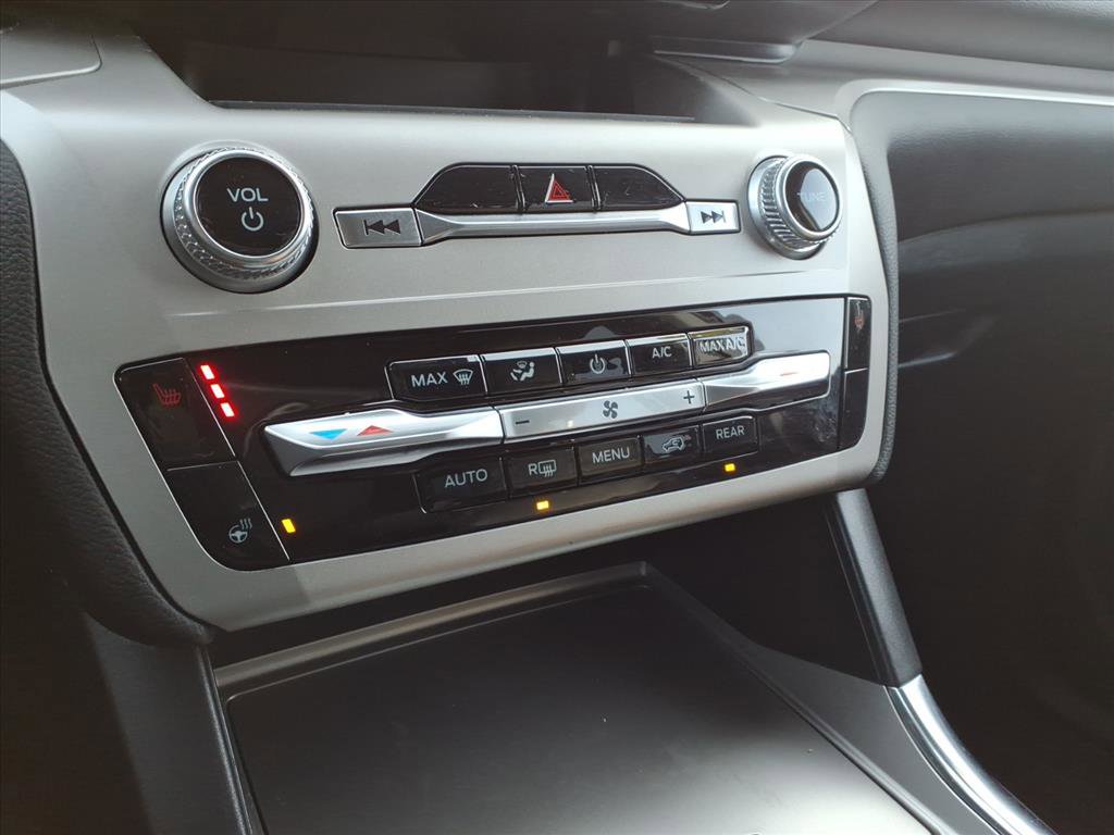 Certified 2023 Ford Explorer XLT w/ Equipment Group 202A image 23