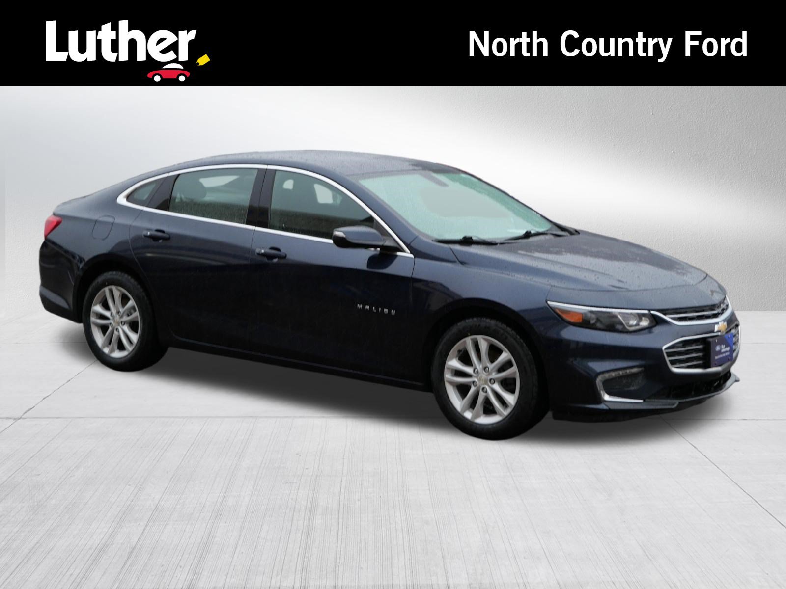 Used 2017 Chevrolet Malibu LT FWD image 1