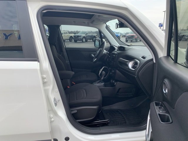 Used 2021 Jeep Renegade Latitude w/ Sun & Sound Group image 14