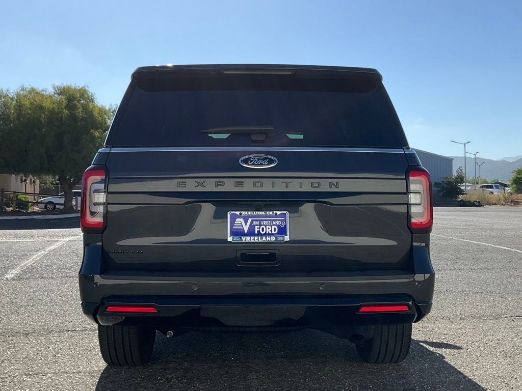 Certified 2024 Ford Expedition Limited image 9