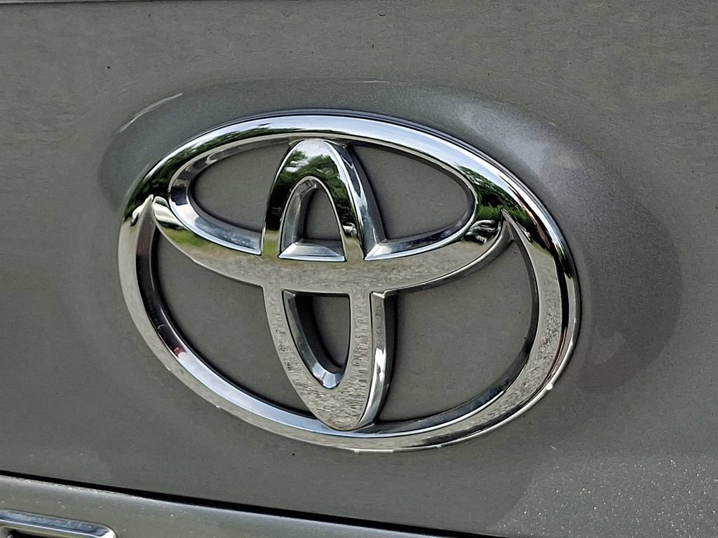 Used 2020 Toyota Camry SE FWD image 27