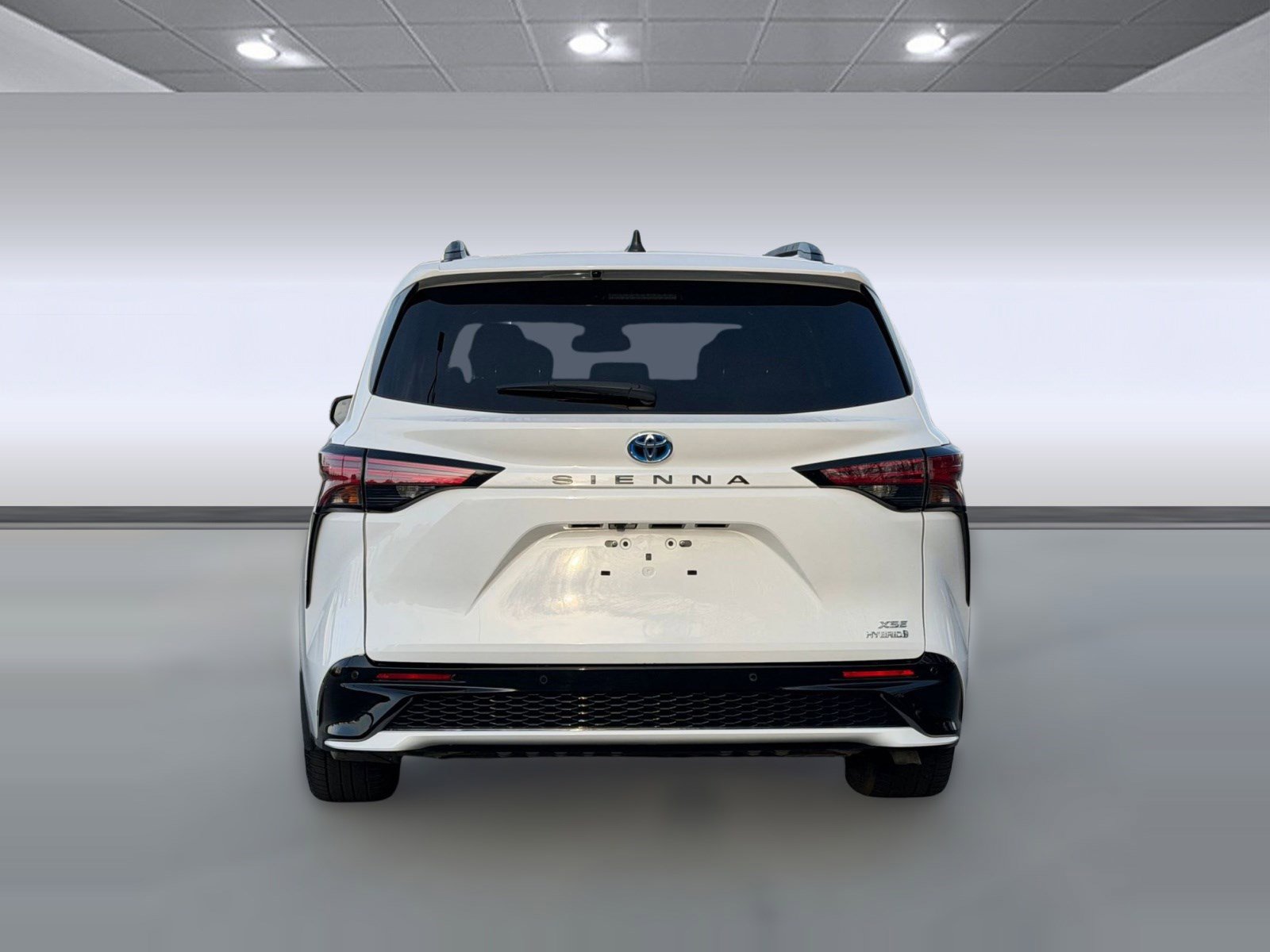 Used 2021 Toyota Sienna XSE w/ XSE Plus Package image 9