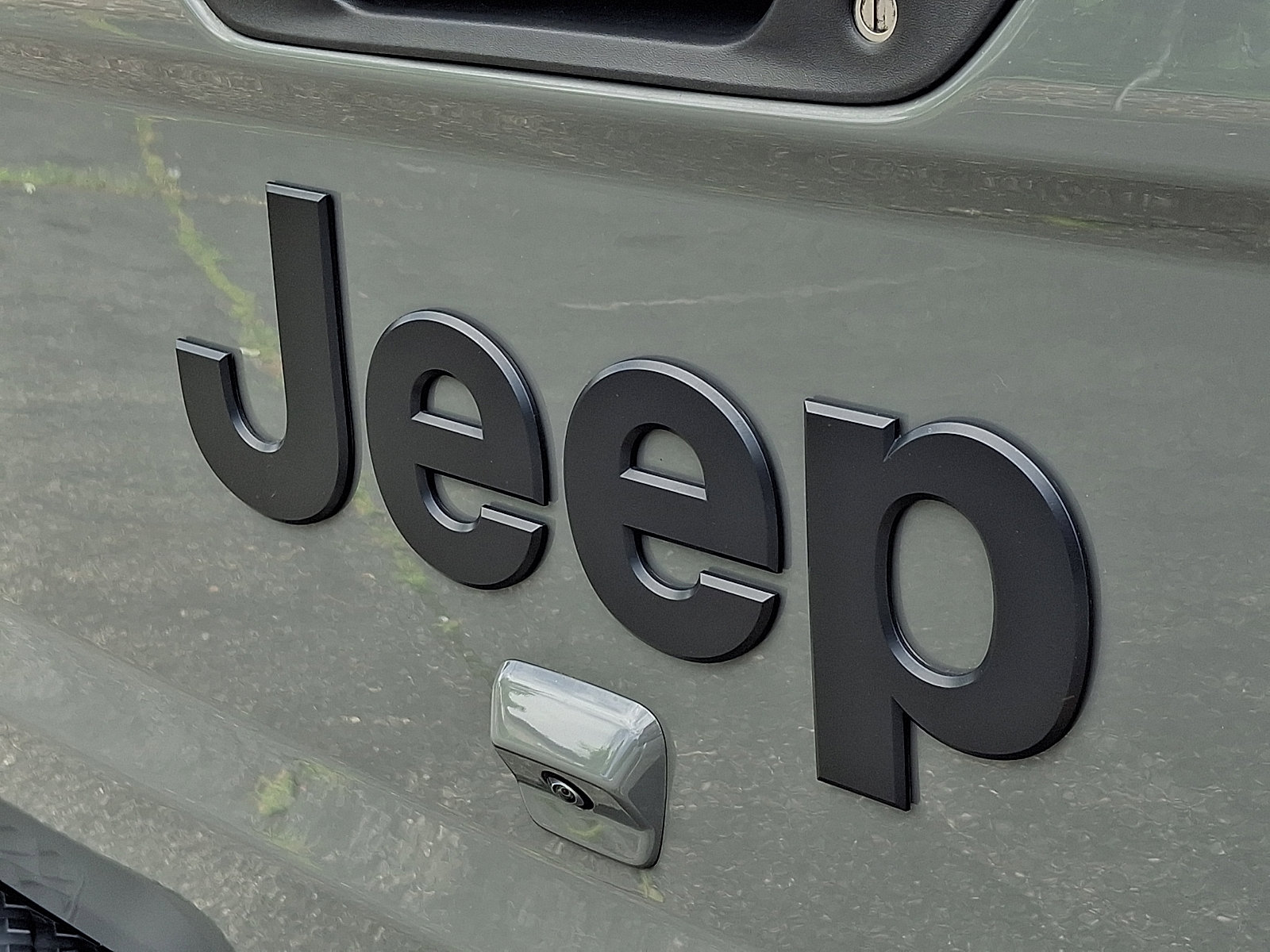 Used 2023 Jeep Gladiator Sport AWD/4WD image 30