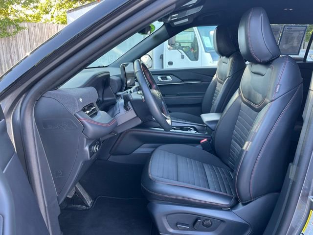 Certified 2025 Ford Explorer ST-Line AWD/4WD image 12