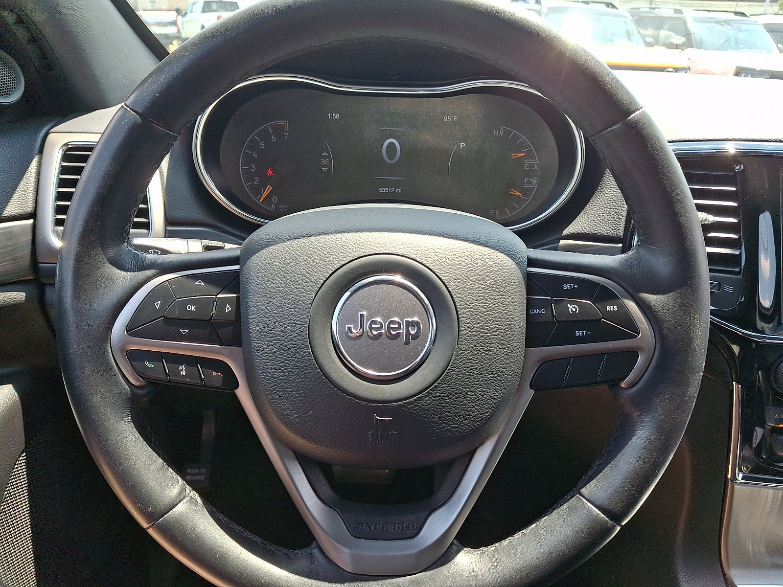 Used 2022 Jeep Grand Cherokee Laredo X AWD/4WD image 24
