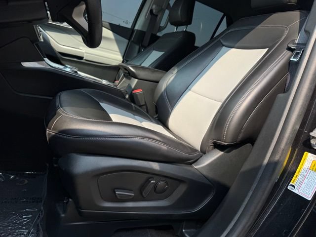 Certified 2024 Ford Explorer XLT w/ Equipment Group 202A AWD/4WD image 6