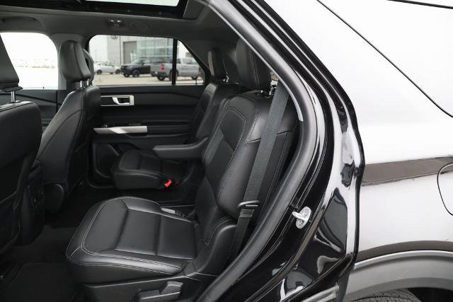 Certified 2022 Ford Explorer XLT w/ Equipment Group 202A image 28
