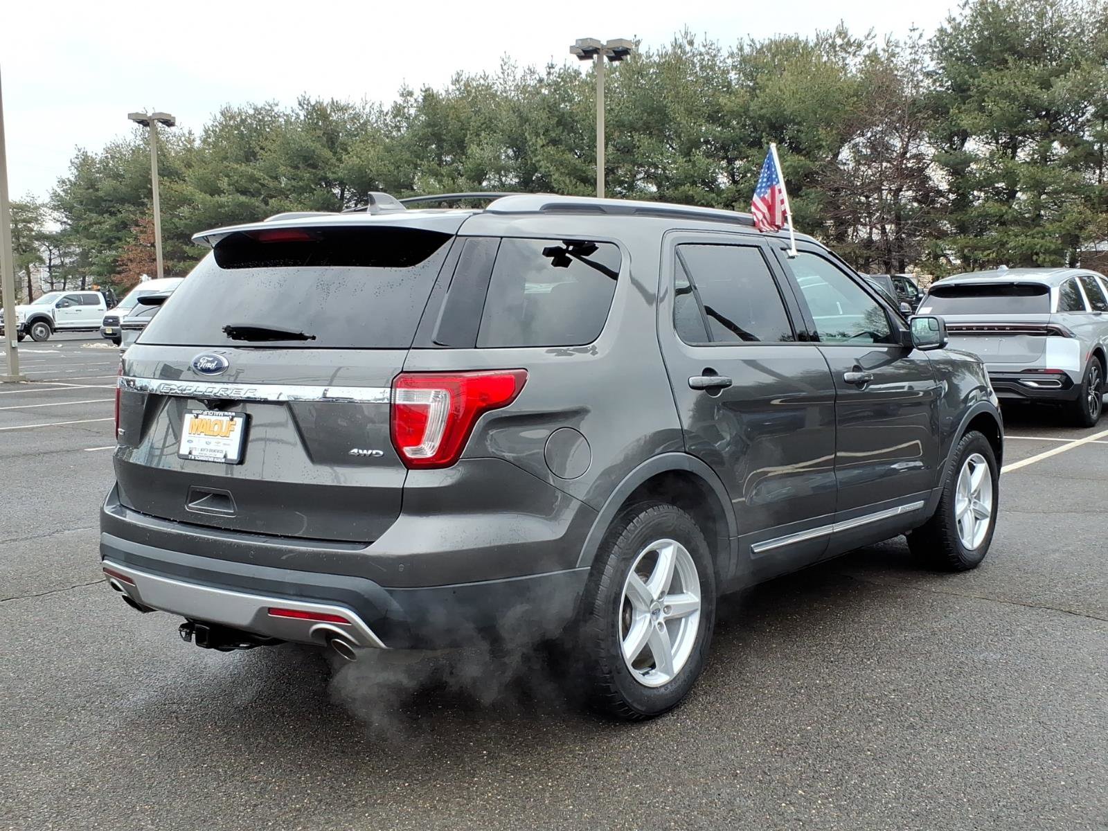 Certified 2017 Ford Explorer XLT w/ Equipment Group 202A image 7