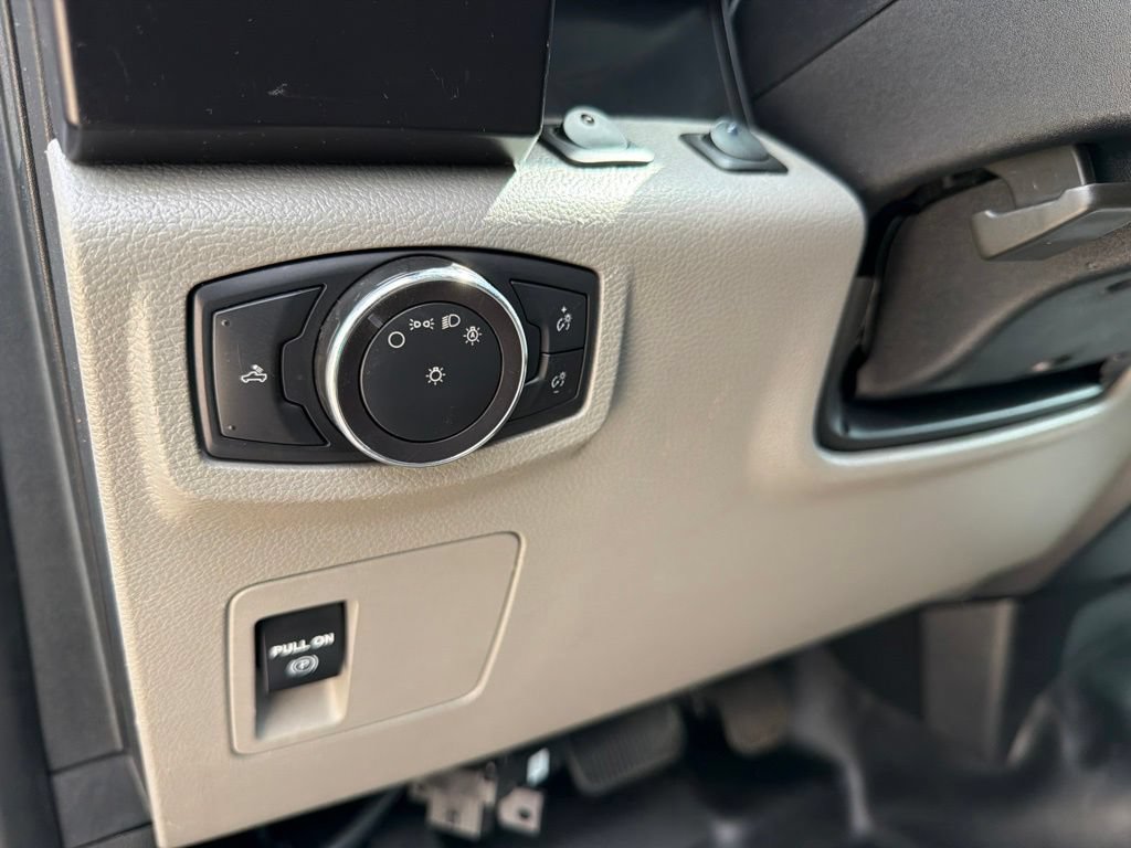Certified 2018 Ford F150 XL w/ Heavy-Duty Payload Package AWD/4WD image 27